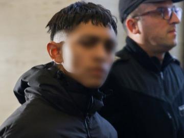 Съдът остави в ареста 15-годишния Георги, обвинен за убийството на свой връстник в мол