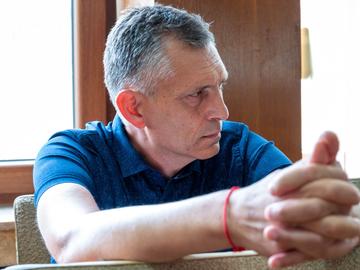 Мартин Маринов заяви, че всеки, който иска да ползва базата, трябва да подаде молба, която ще се разгледа и ще се реши дали със заявителя ще се сключи договор.