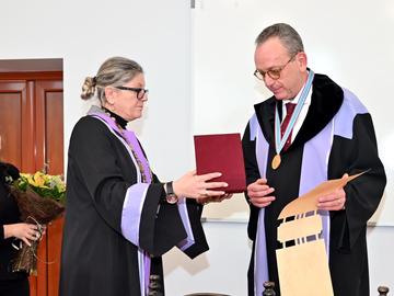 Петър Стоянович стана Доктор хонорис кауза на Шуменския университет