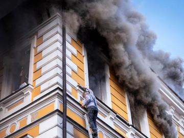 Руски дрон порази сградата на Украинската академия на науките, има жертви