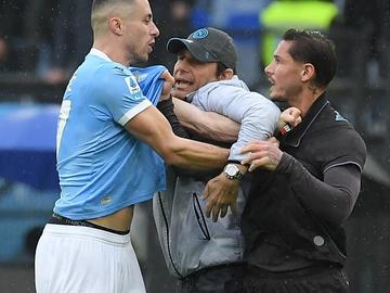 Наполи прекъсна ужасяващата си серия срещу Лацио и спечели на "Олимпико"