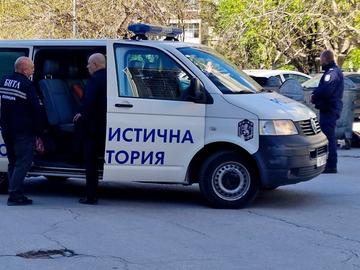 Бездомник откри чувал с части от човешко тяло до кофа за боклук в Пловдив