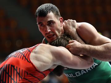 Новиков пак остана в подножието на европейския връх и взе сребро