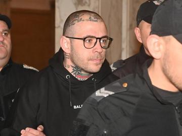 Семерджиев иска 200 000 лева от затвора