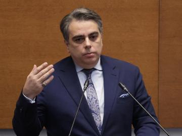 Василев: Искам да погледна в очите хората от площадите и да поискам от тях пълен мандат