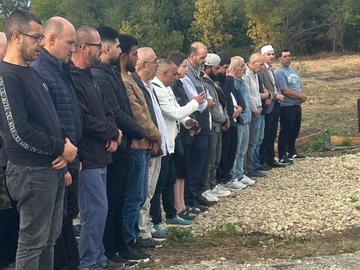 Мюсюлманската общност погреба загиналия лекар в автобуса, в който се вряза Виктор с аудито си