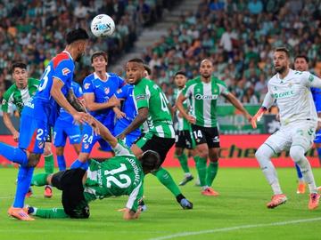 Атлетико най-после взе първа победа като гост за сезона от седмия опит