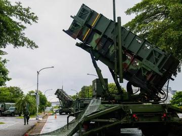 Полша дава на Украйна последните си прехващачи Patriot: Какво остава за защитата на страната