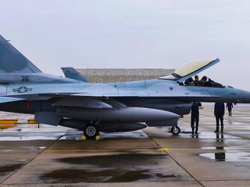 От САЩ пристигнаха още два изтребителя F-16 Block 70