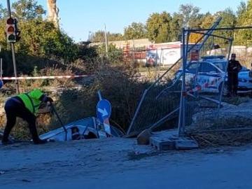 Пиян шофьор падна с колата си в изкоп във Видин