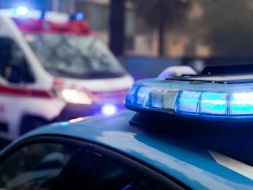 Тийнейджър е намушкан с нож след разпра с уличен музикант във Варна