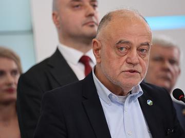 Атанас Атанасов: Свидетели сме на развиваща се специална политическа операция