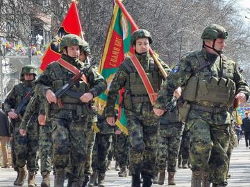 Български военен контингент заминава на мисия в стабилизиращите сили на НАТО в Косово