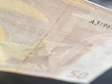 ГДБОП показа как се разпознават фалшиви банкноти евро