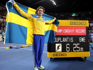 Феноменът Дуплантис счупи собствения си рекорд за четвърта световна титла