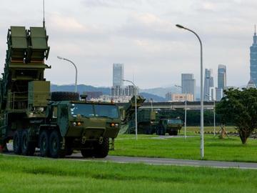 Германия е прехвърлила три системи Patriot на Украйна и обсъжда нови доставки