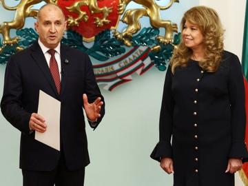 Радев обяви състава на кабинета с четирима вицепремиери и едно министерство по-малко