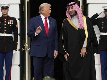 Тръмп похвали саудитския принц за $600 млрд. инвестиции в САЩ, той наддаде до трилион