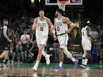 Фаворитът Бостън поведе във финалната серия на НБА