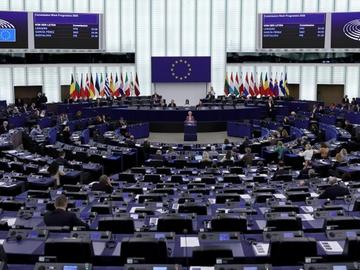 Евробарометър: 56% от гражданите подкрепят разширяването на ЕС