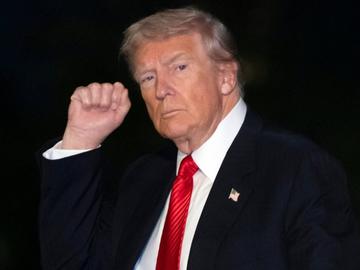 Тръмп помилва Руди Джулиани и десетки свои ключови съюзници