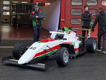 Успешен тест за Самуил Иванов на "Муджело“ преди старта на сезона във Формула 4