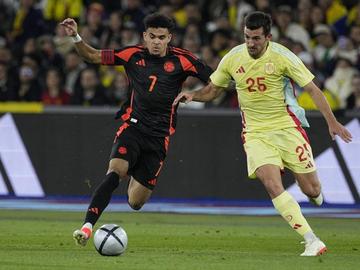 Отборът на Колумбия победи Испания в приятелски мач по футбол в Лондон