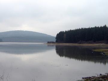 Започна контролирано изпускане на язовир "Студена"