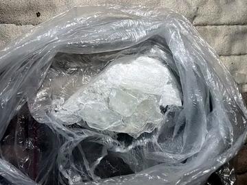 Задържаха трима с наркотици след полицейско преследване в Тракийския