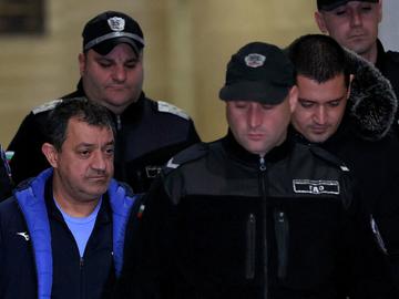 Съдят за подкуп олимпийския шампион Иван Иванов и сина му