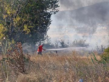 Пожар гори в района на Слънчев бряг