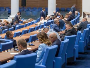 Експресно: НС забрани временно износа на дизел и авиационно гориво