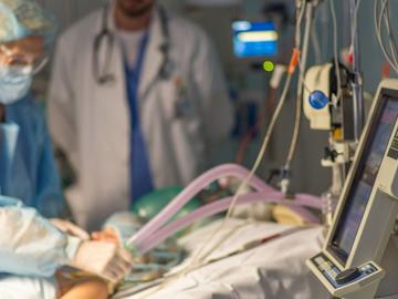 Кола падна от 6 метра на строящото се жп трасе край АМ "Европа", жена се бори за живот