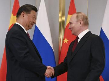 Путин пристигна за необичайно дълго посещение в Китай