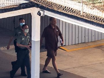 Бившият медиен магнат и остър критик на Пекин Джими Лай бе осъден на 20 г. затвор