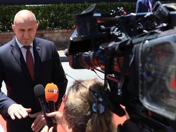 Румен Радев: Изплуваха неплатени фактури за над 2,2 млрд. евро, това е скрит дефицит