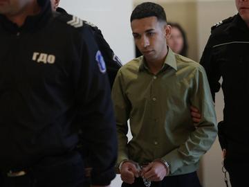 20 години затвор за Виктор Илиев, който влезе с аудито си в градски автобус в София