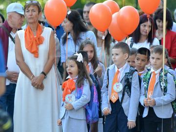 75 първокласници посрещна днес II ОУ “Д-р Петър Берон“