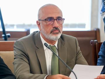 Депутат от ПБ: Псевдоинфлуенсърка се конфронтира с НСО и полиция и се изкара "жертва"