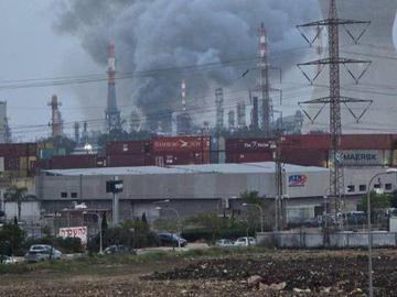Иранска ракета удари най-голямата петролна рафинерия в Израел