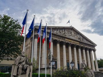 Френският парламент направи крачка към легализиране на асистираната смърт