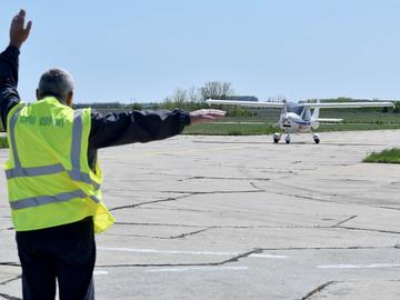 За влизането в Шенген: Близо 40 самолета от Румъния кацнаха на летището в Балчик