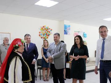 Министър Борислав Гуцанов даде старт на ремонта на Старческия дом в Шумен