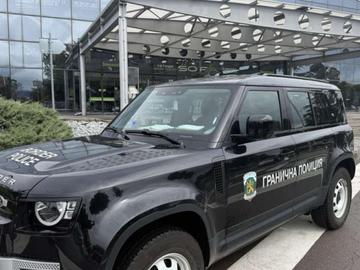 Задържаха съпрузи от Твърдица за бомбена заплаха, след като изпуснали полет за Лондон