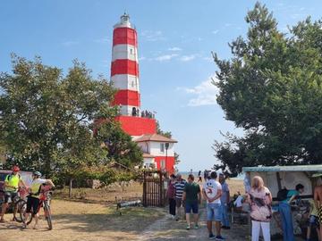 Отварят за посетители най-стария морски фар у нас