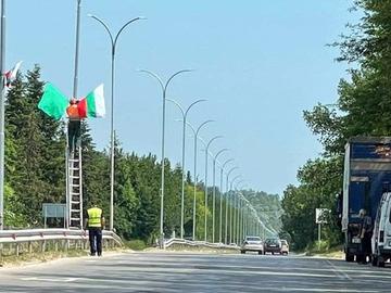 Въвеждат временната организация на движение по пътя към Пети километър, започват ремонт на отсечката