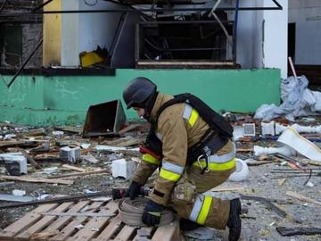 Руски дронове удариха хотел и корабостроителница в Николаев