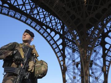Мъж с двойно гражданство е заподозрян за подготовка на терористичен акт във Франция