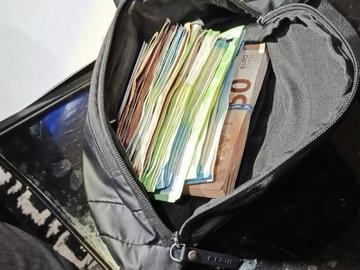 Арести за купуване на гласове в Разложко. Задържан е общински съветник и член на СИК