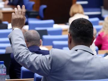 НС гласува общинските и тол камерите да следят за превишена скорост